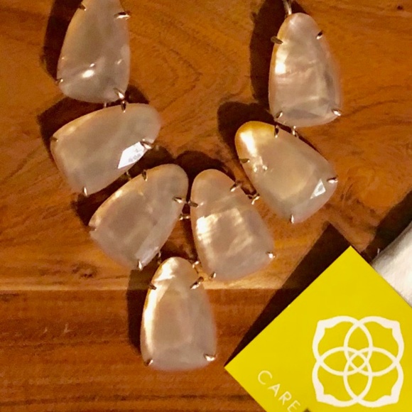 Kendra Scott Rose Gold Harlow Necklace - Picture 4 of 6